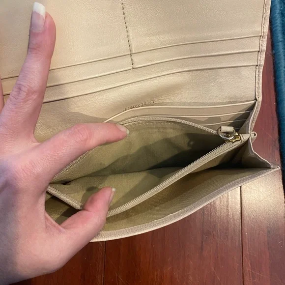 Jimmy Choo Cream Leather Wallet with Star Studs - Picture 8 of 9